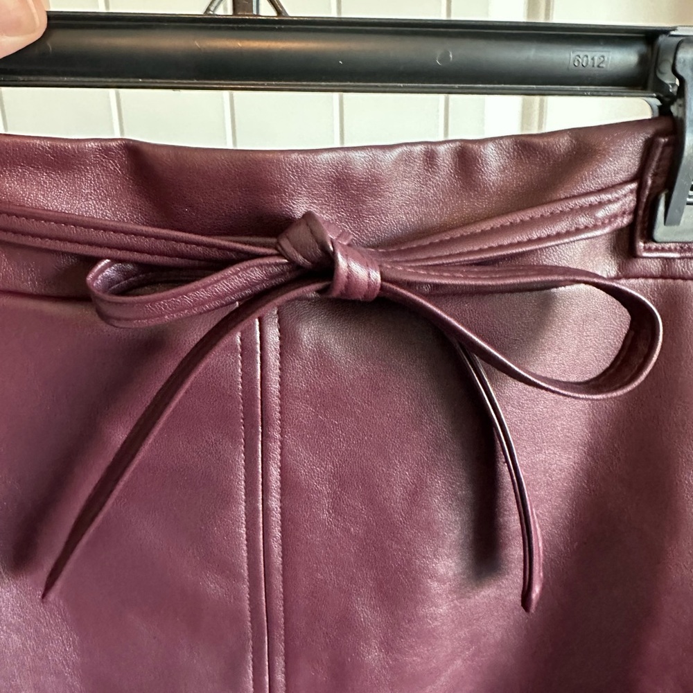 Women’s‎ Liz Claiborne 14W Burgundy Wine Faux Leather Skirt - Picture 7 of 11
